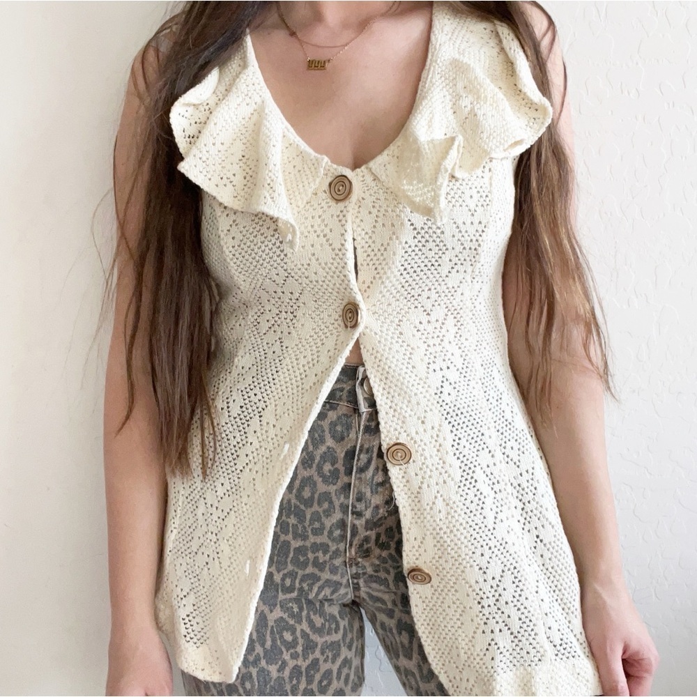 Vintage Cottagecore Lace Sleeveless Button Down
